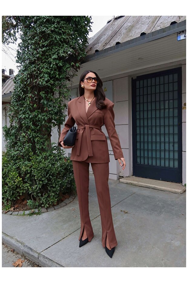 طقم بنطلون سترة مبطنة - 1