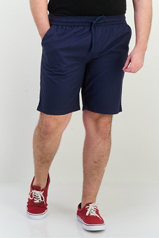 شورت رجالي أساسي منقوش، أزرق داكن - 1