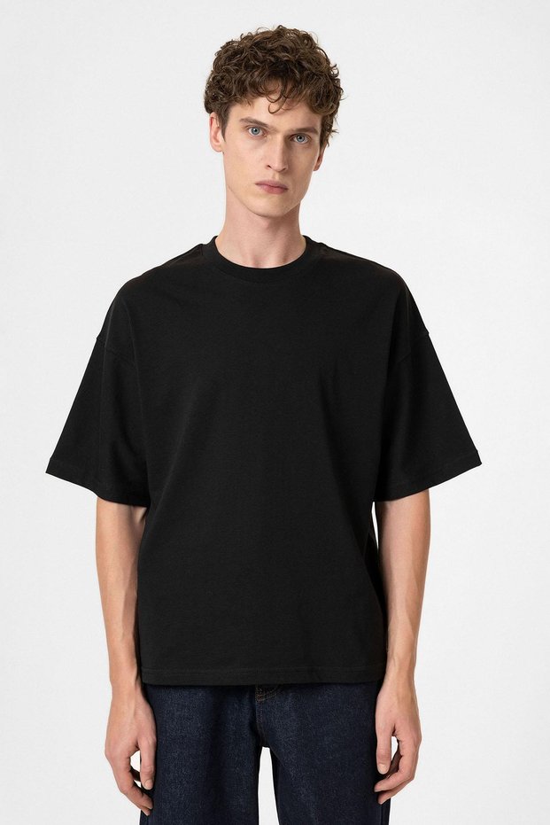 Men's Black Crop Fit T-Shirt