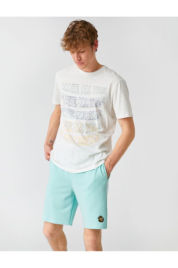 Slim Fit Aslan Işlemeli Şort - 1