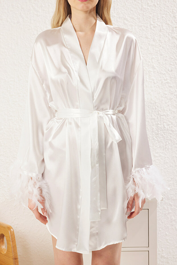 Bride/Bridal Beyaz Kuşaklı Sloganlı Otriş Detaylı Saten Dokuma Sabahlık THMSS25SB00002 - 7