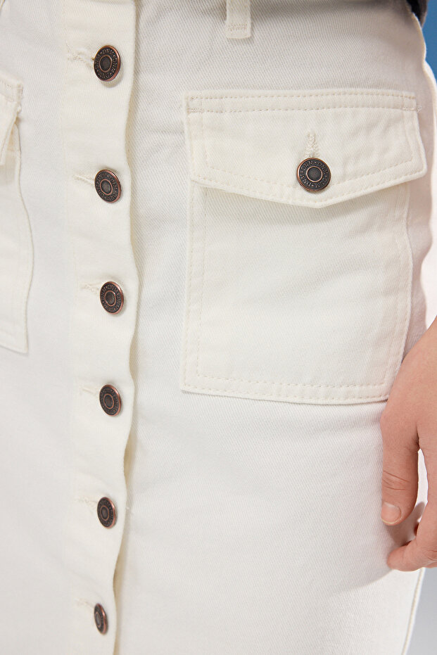 Ekru Cep Detaylı Önden Düğmeli Midi Denim Etek TWOSS25ET00105 - 4