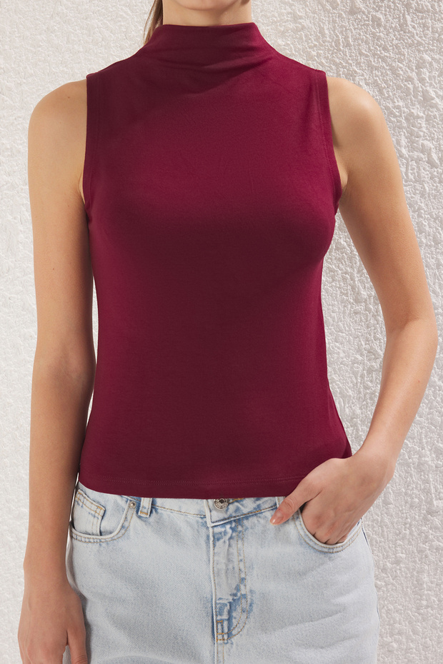 Bordo Dik Yaka Sıfır Kol Süper Esnek Regular Boy Örme Bluz TWOSS25BZ00200 - 4