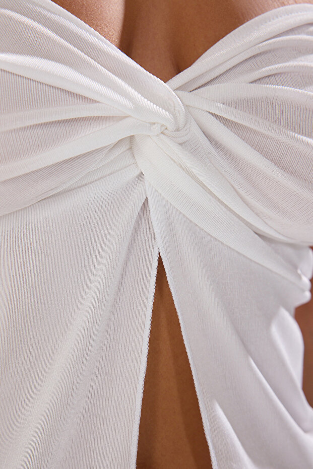 Beyaz Buzzy Kalp Yaka Büzgülü Esnek Crop Örme Bluz TWOSS24BZ00204 - 3