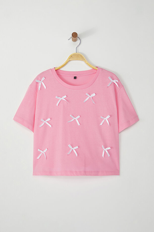 Pembe %100 Pamuk Fiyonk Detaylı Regular/Normal Kalıp Örme T-Shirt TWOSS25TS00087 - 5