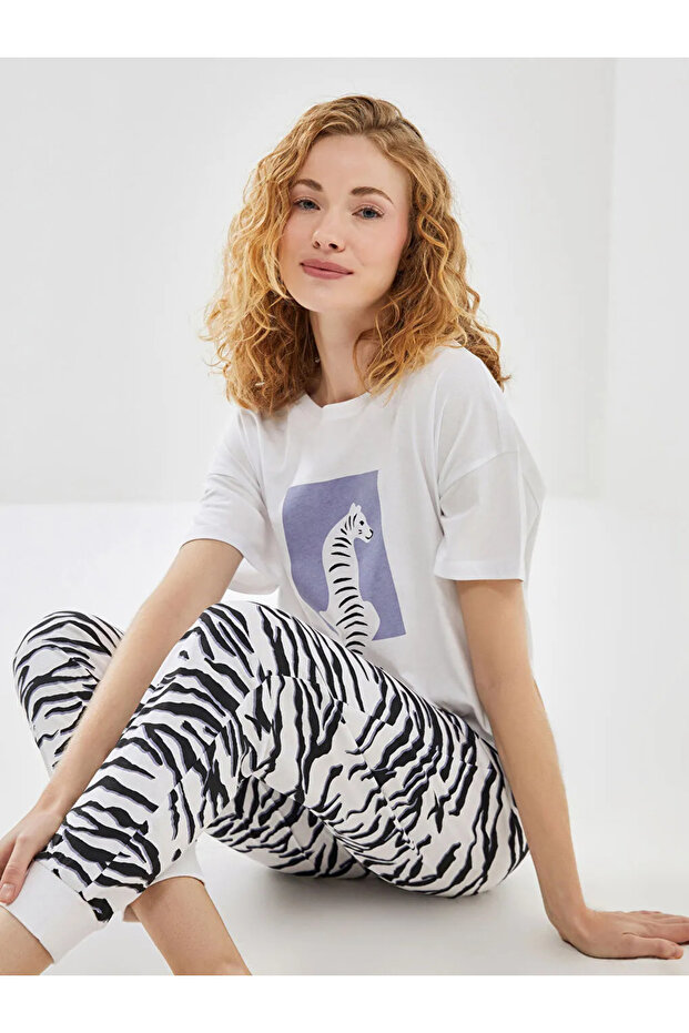Lcw Dream White Crew Neck Printed Women's Pajamas Set
