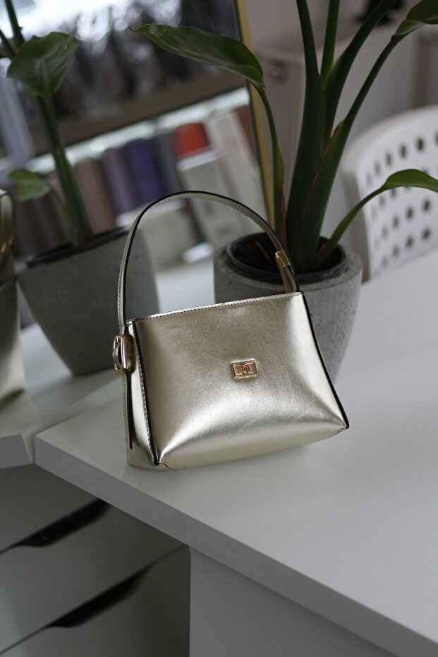Women’s Gold Shiny Textured Strappy Hand Shoulder Bag