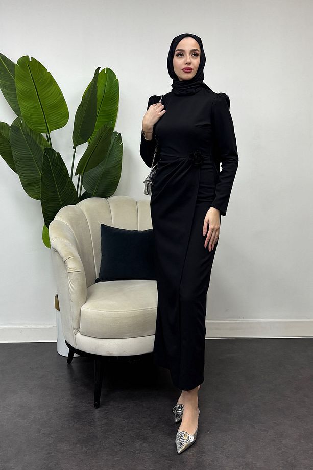 Zümra Model Krep Kumaş Gül Detaylı Elbise - 3