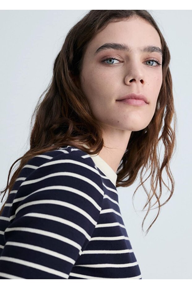 Pamuklu çizgili tişört - 6