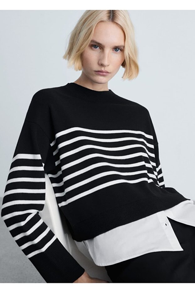 Kombiniert gestrickter Pullover mit Muster - 6