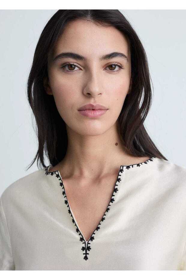 İşlemeli saten bluz - 6