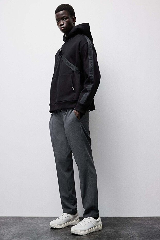 Loose Fit Hoodie with sidestripes - 6