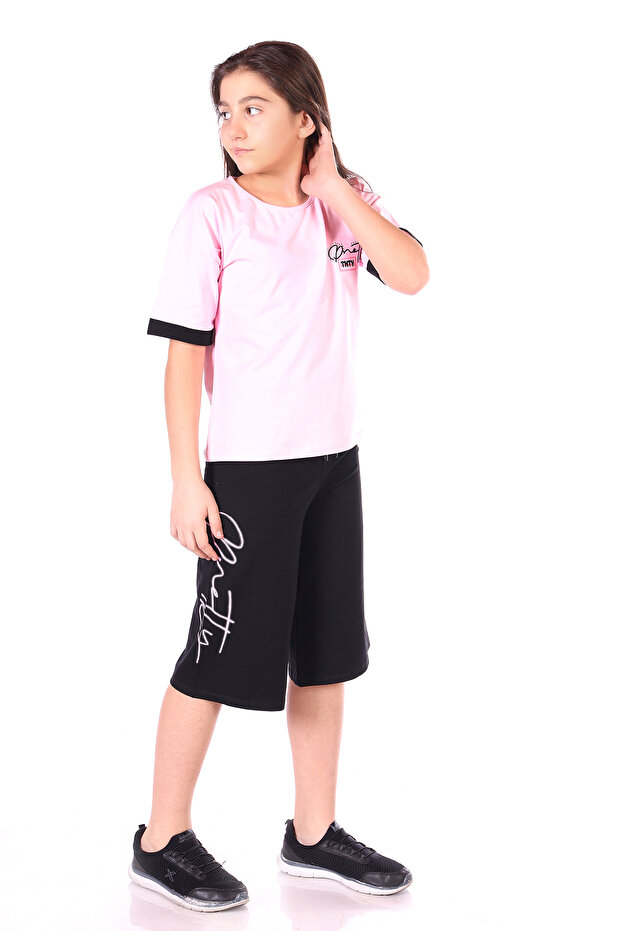 Girl's Pretty Printed + Embroidered Capri Set