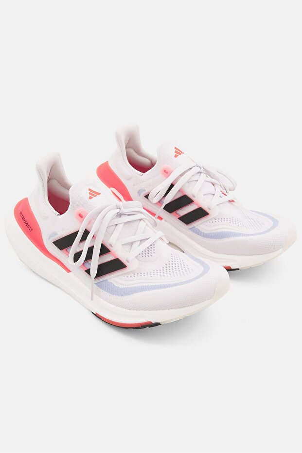 حذاء الجري الخفيف ألترا بوست للرجال، لون أبيض - 1