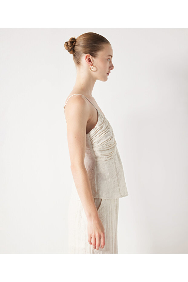 Bluse mit Metallzubehör - 5