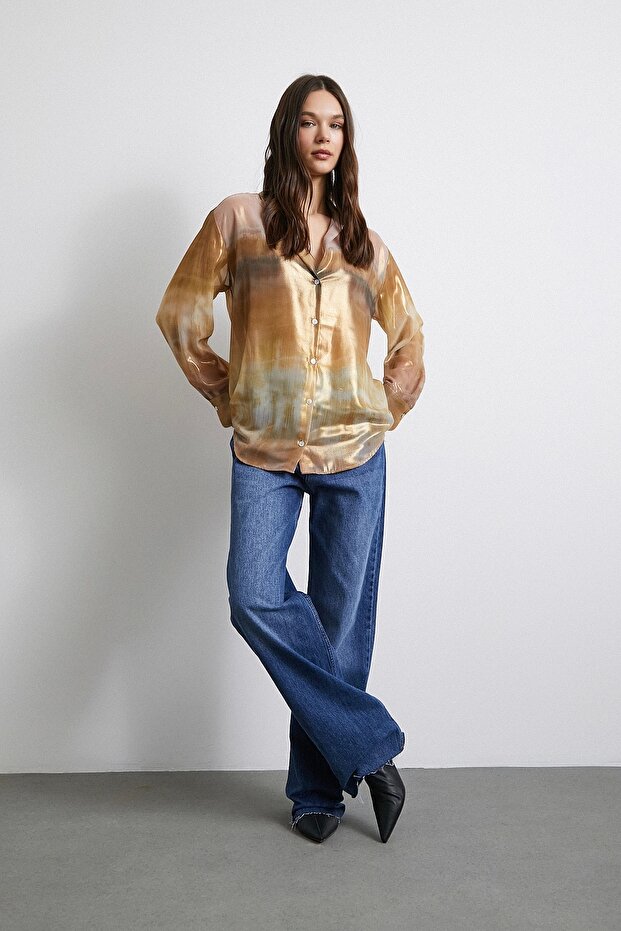 قميص مجعد منقوش باللون الكاكي - 2