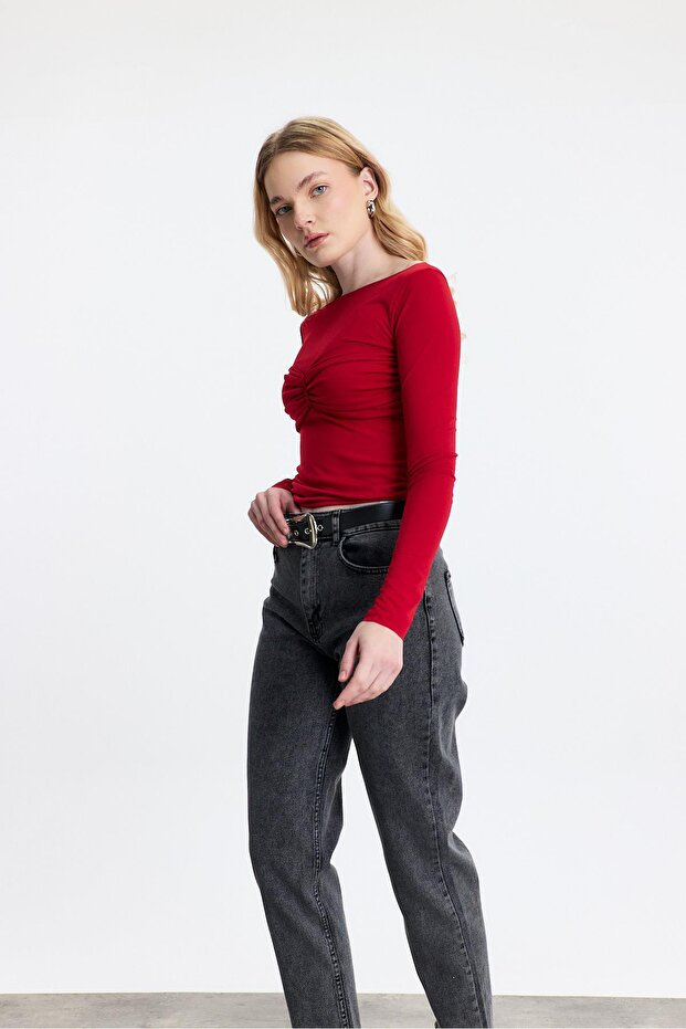 20178 بلوزة برباط باللون الأحمر - 3