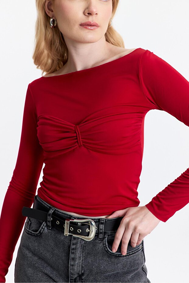 20178 بلوزة برباط باللون الأحمر - 4