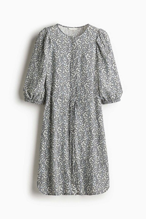 Puff-sleeved dress