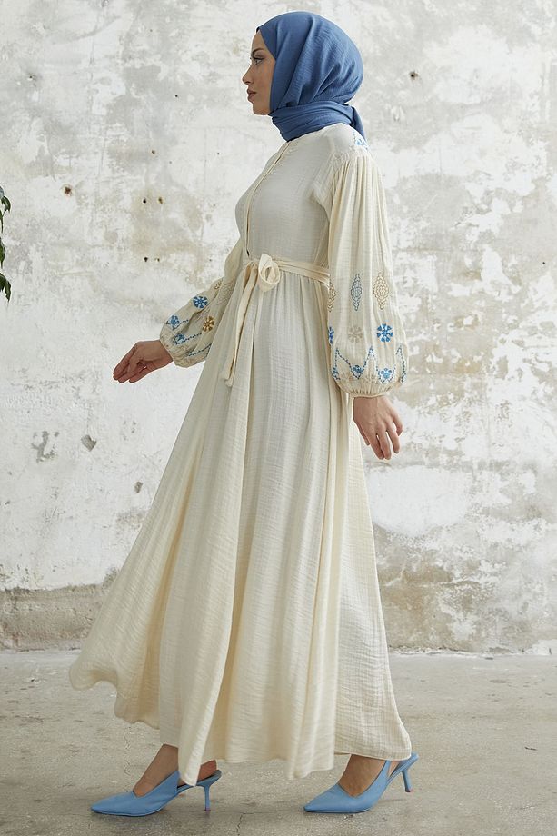 Kolu Nakış İşlemeli Gofre Elbise - Ekru - 6