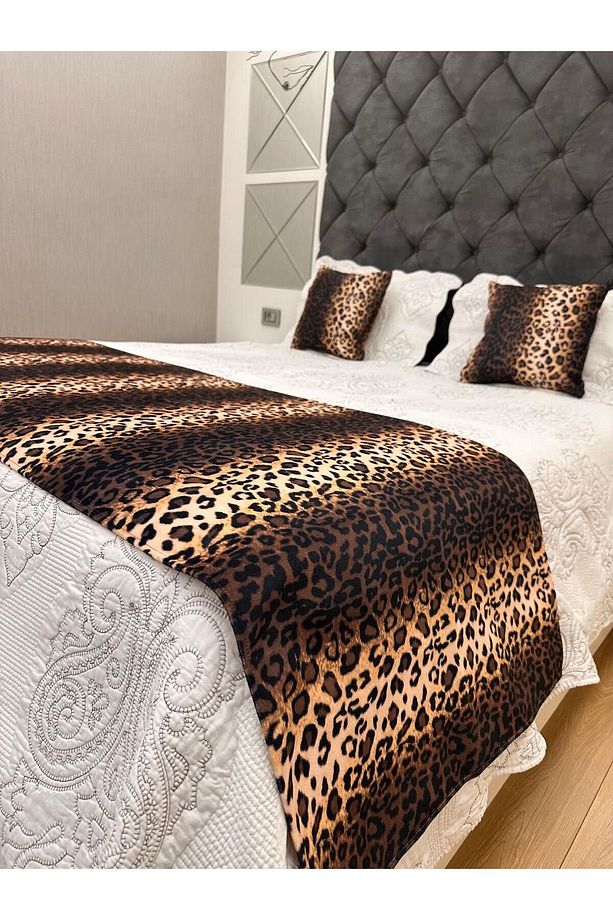Yatak Runner Set Çift Kişilik Leopar Desenli Ev Ve Oteller Için 1 Adet Runner 2 Adet Kırlent - 4