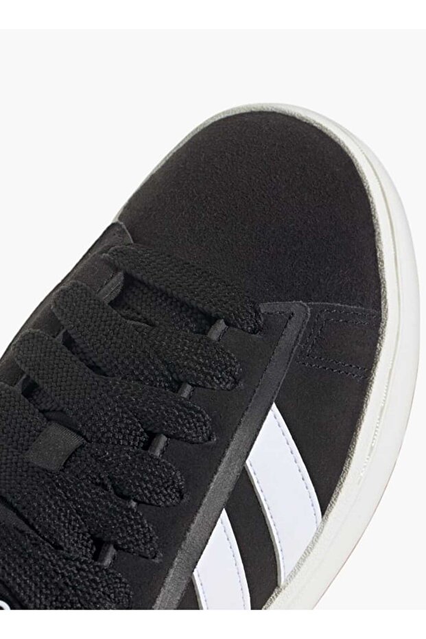 حذاء رياضي نسائي من Adidas بتفاصيل شعار مع رباط للإغلاق - GRAND COURT ALPHA 00s - 8