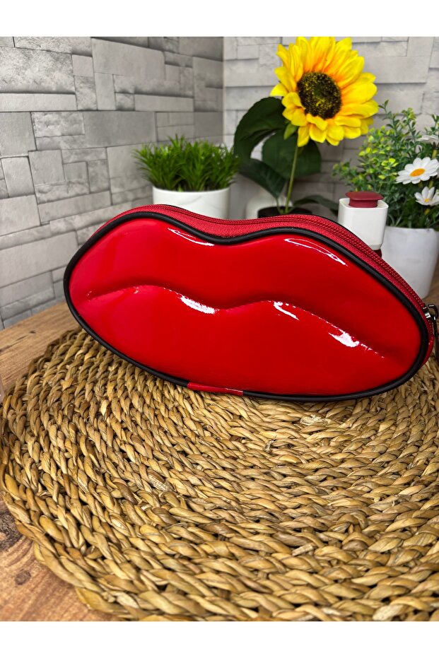 The Lip Makeup Bag - 2