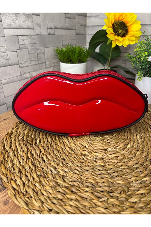 The Lip Makeup Bag - 5