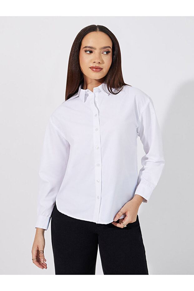 قميص سادة بقصّة عادية مع ياقة - 1