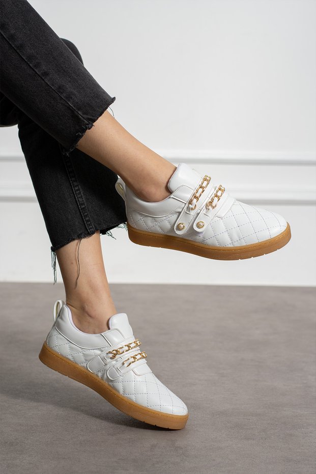 Women's Sneaker Comfortable Chain and Pearl Detailed Velcro Sports Shoes White