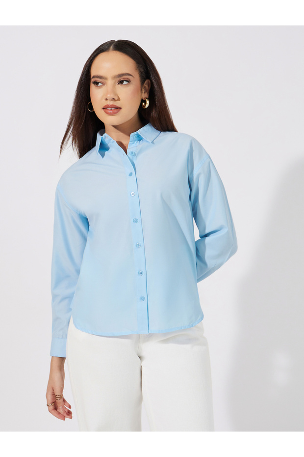 قميص سادة بقصّة عادية مع ياقة - 1