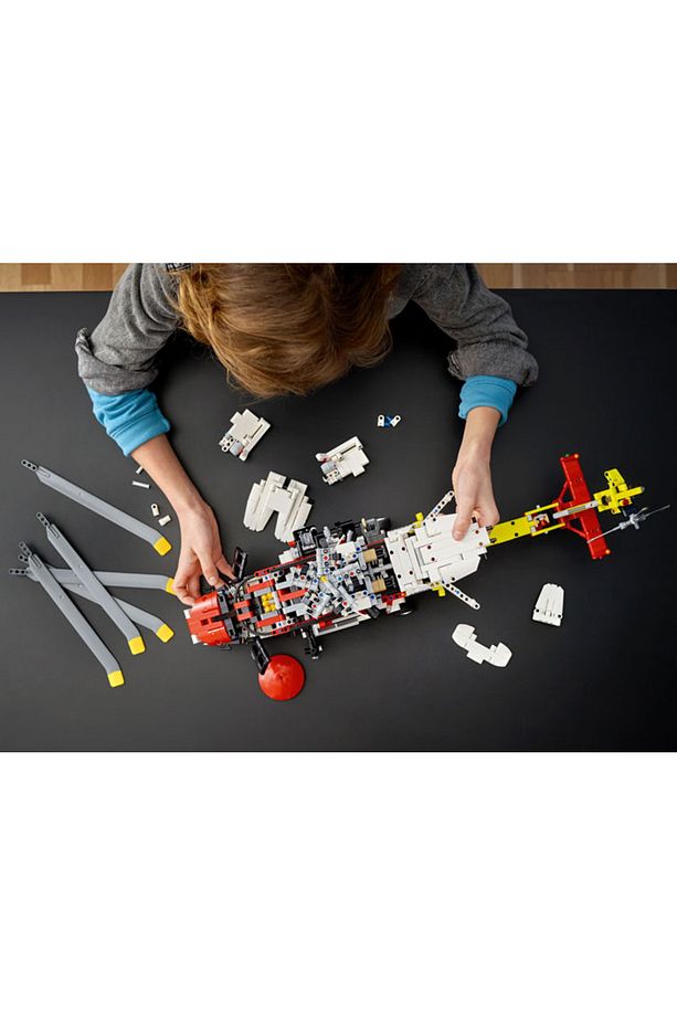 Technic Airbus H175 Kurtarma Helikopteri 42145 -  Oyuncak Yapım Seti (2001 Parça) - 5