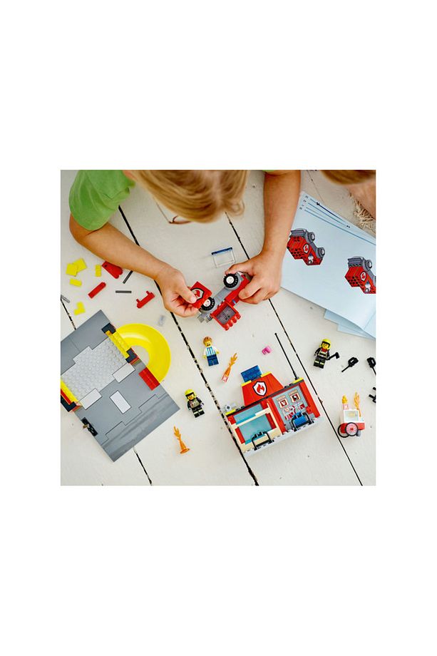 ® City İtfaiye Merkezi ve İtfaiye Kamyonu 60375 - 4 Yaş ve Üzeri İçin Yapım Seti (153 Parça) - 6