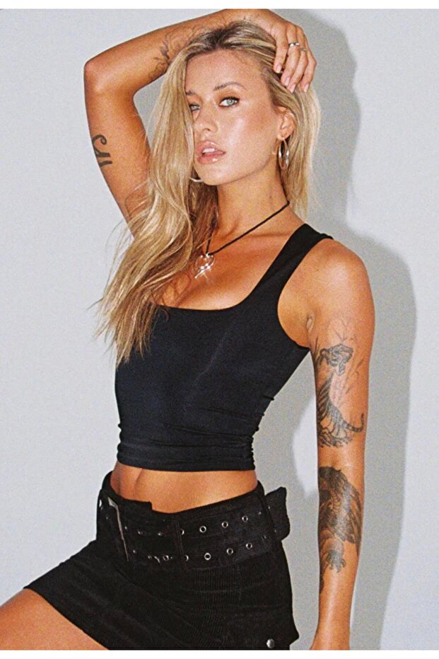 Square Neck Wide Straps Basic Blouse (Not Crop) - 3