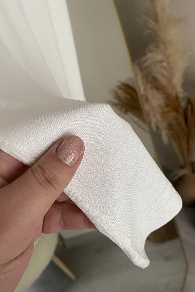 بلوزة أساسية برقبة على شكل حرف V - 6