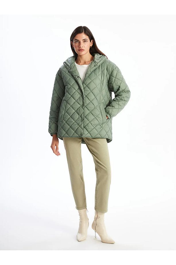 LCWAIKIKI Classic Haki Kapüşonlu Kapitone Oversize Kadın Şişme Mont T T - 1