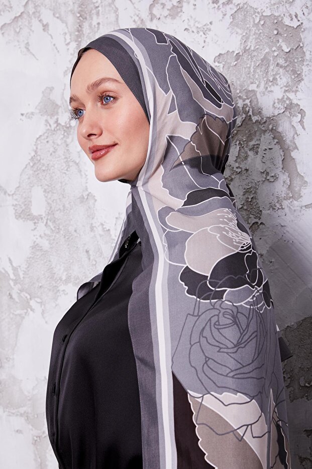 شال ملكي بنمط زهرة رمادية - 1