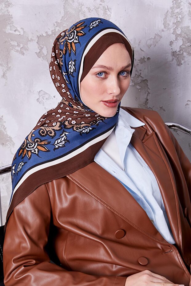 Brown Daisy Pattern Royal Shawl - 2