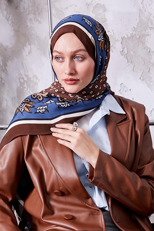 Brown Daisy Pattern Royal Shawl - 4