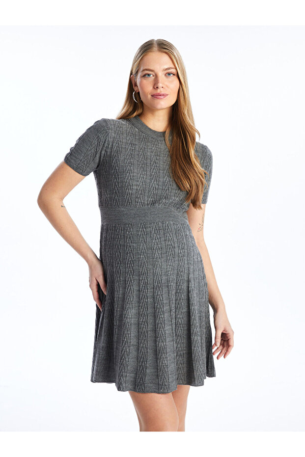 Nevavm Oval Neck Self-Patterned Short Sleeve Maternity Knitwear Dress with Difference