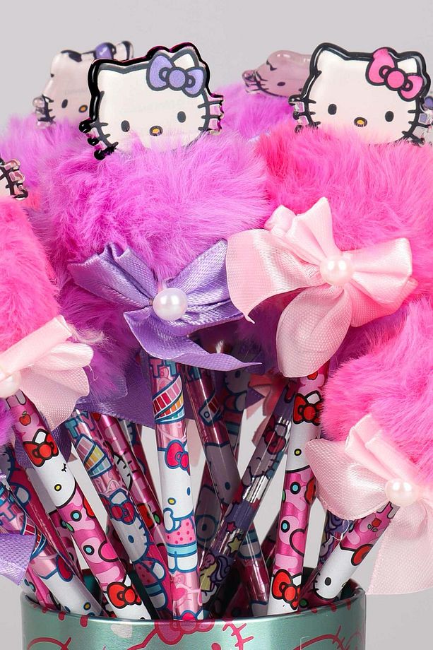DEKOMUS İLE YENİ SEZON LİSANSLI HELLO KITTY "TEKLİ" KURDELE TEPELİ PONPON KURŞUN KALEM - 4