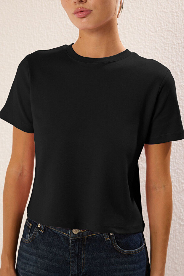 Siyah Kalın Pamuklu Tok Kumaşlı Bisiklet Yaka Kısa Kol Regular Kesim Örme T-Shirt TWOSS25TS00002 - 4
