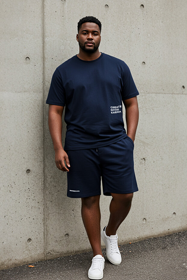 Lacivert Oversize/Geniş Kesim Bisiklet Yaka Yazı Baskı T-shirt-Şort Büyük Beden Eşofman Takımı - 1