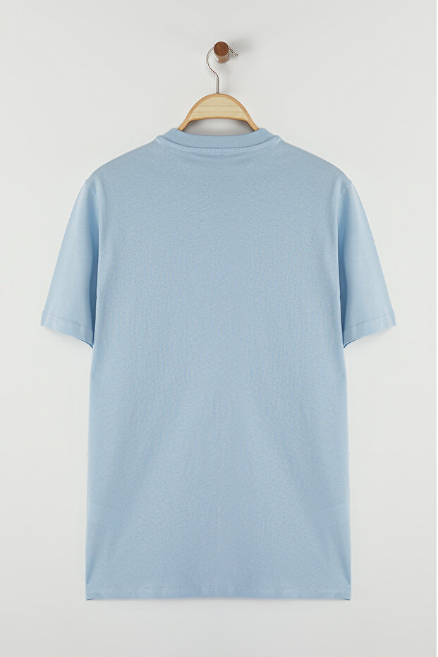 Açık Mavi Regular/Normal Kesim At Nakış Detaylı %100 Pamuklu T-Shirt TMNSS24TS00056 - 5