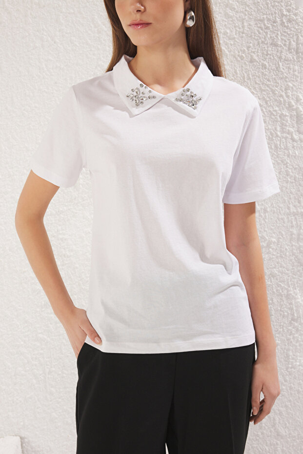 Beyaz Kalın Pamuklu Polo Yaka Taş Detaylı Regular/Normal Kalıp Örme T-Shirt TWOSS25TS00052 - 7