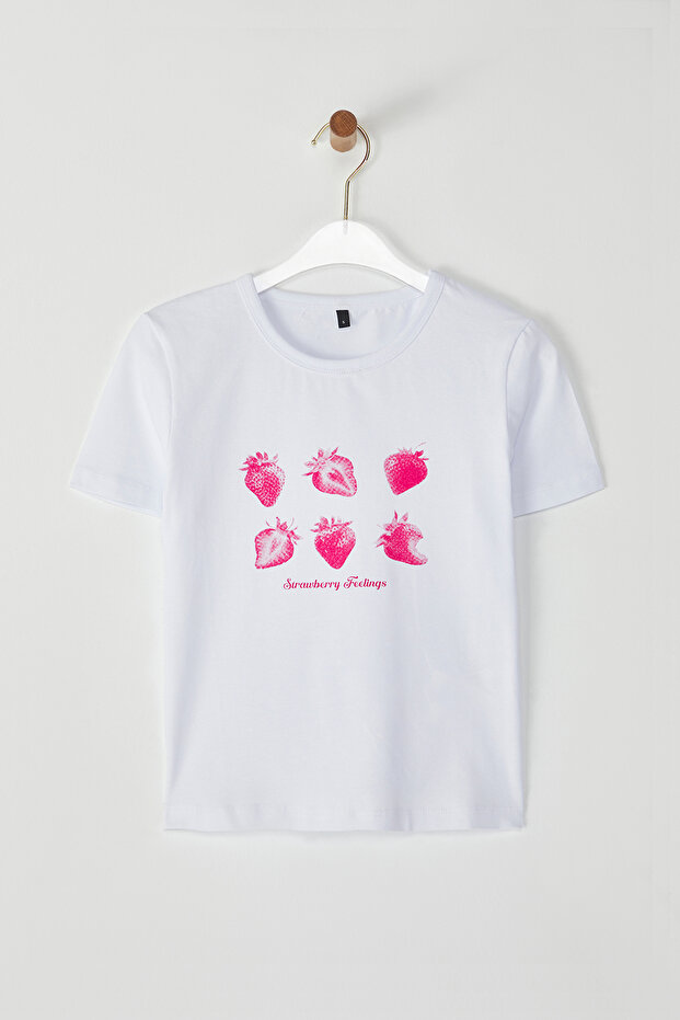 Beyaz Çilek Baskılı Fitted/Vücuda Oturan Baskılı Örme T-Shirt TWOSS25TS00082 - 9