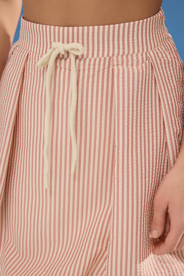 Kırmızı Belden Bağlama Balon Detay Detaylı Çizgili  Gofre Kumaş Mini Boy Dokuma Etek TWOSS25ET00036 - 3