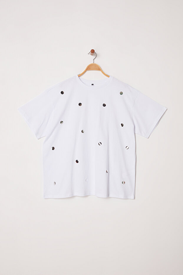 Beyaz Yapıştırma Ayna Aksesuarlı Örme Büyük Beden Tshirt TBBSS25BF00040 - 5