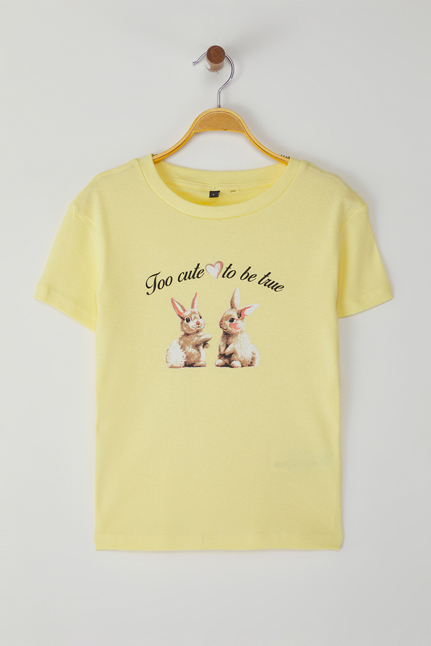 Açık Sarı Tavşan Baskılı Fitted/Vücuda Oturan Örme T-Shirt TWOSS25TS00095 - 5