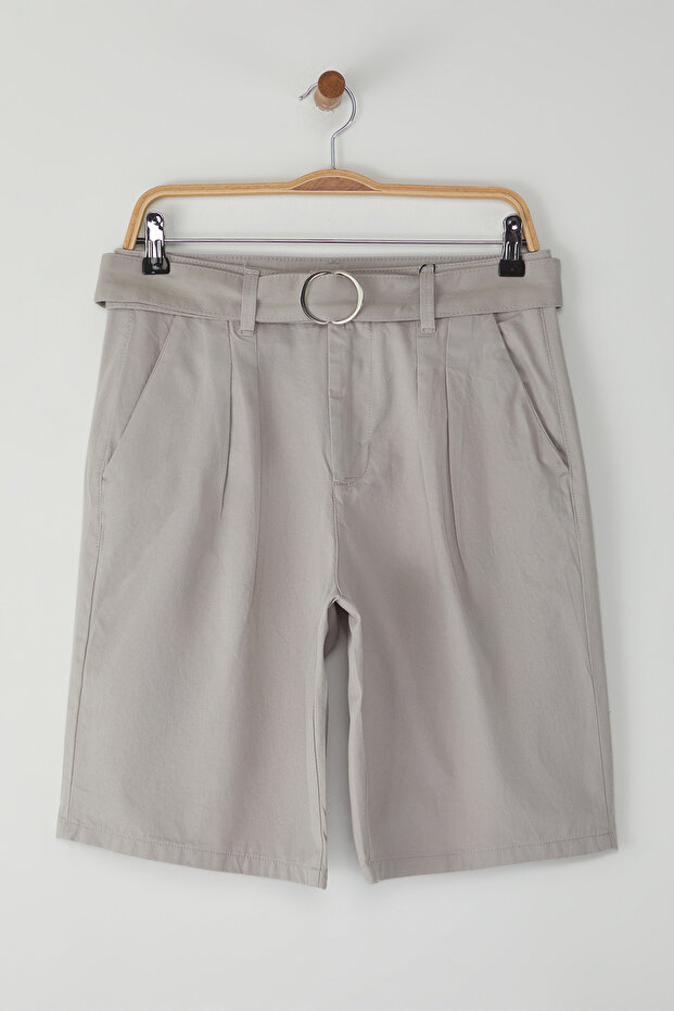 Erkek Taş Oversize Fit Gabardin Kemer Detaylı Şort & Bermuda TMNSS25SR00025 - 3